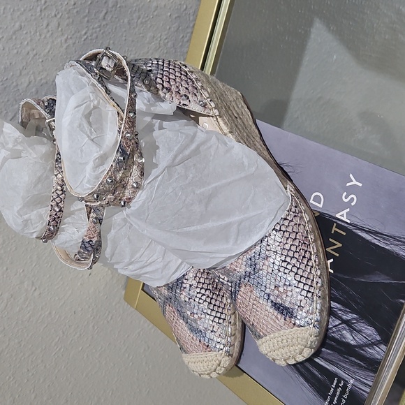 Snakeskin Wedge Sandals / Vince Camuto - Picture 3 of 8